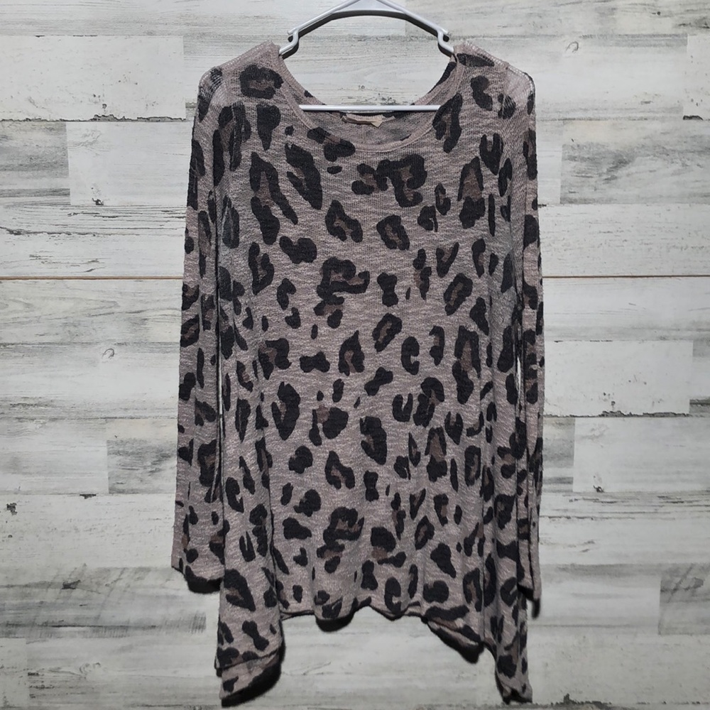 Enti Glamour animal print tunic knit blouse MED